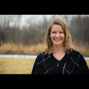 Meet your Posher, Lauren